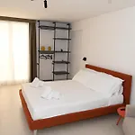 Apartment Lebum